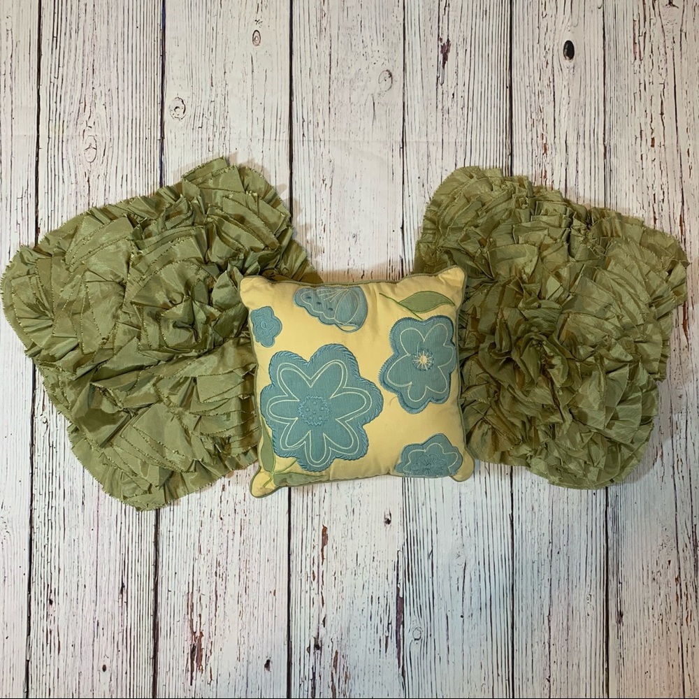 Summer Time Throw Pillows/Case
